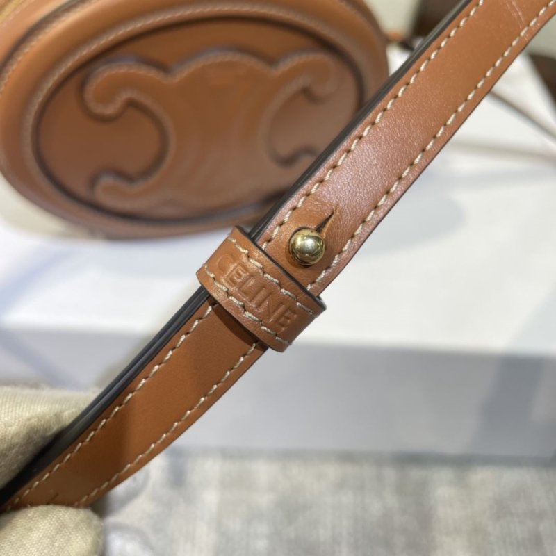 Ce1i*e triomphe bags